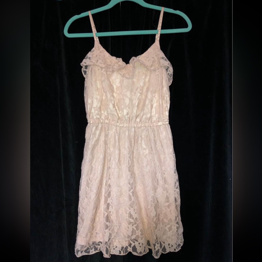 Women’s H&M tan lace dress SIZE 8